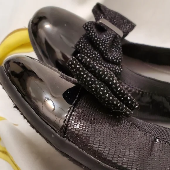 Shoes size 9.5 - Picture 8 of 11